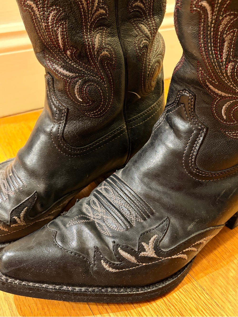Women’s Dark Brown Leather Ariat Heritage Western J-Toe Wingtip Cowboy Boots - Picture 5 of 16